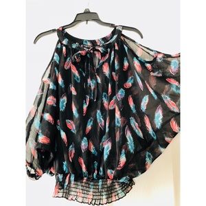 Feather Detail Open Sleeve Tunic